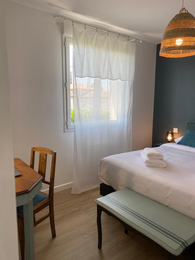 Le Cinquieme Villa Bressuire Bagian luar foto
